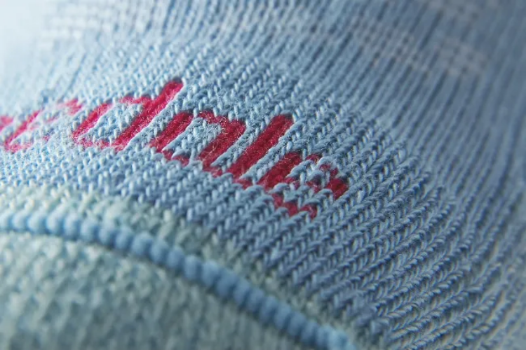 Bridgedale Hike Lightweight Merino Comfort Women's, Powder Blue, Medium (5-6.5)