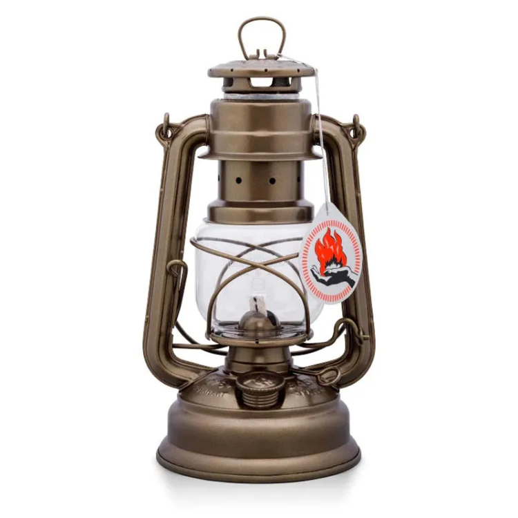 Feuer Hand Hurricane Lantern