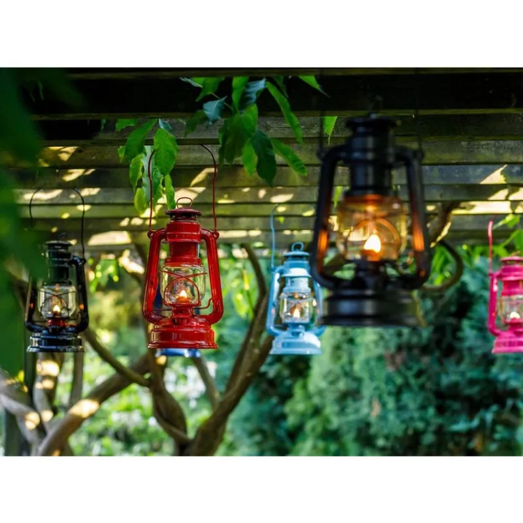 Feuer Hand Hurricane Lantern