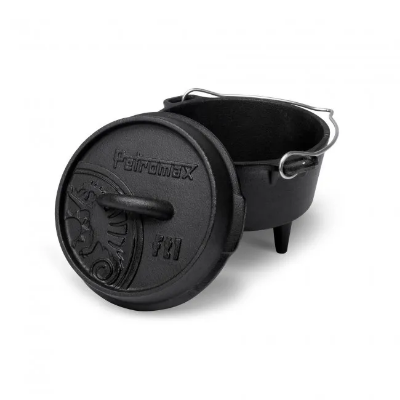Petromax Dutch Oven with Legs in 0.93L