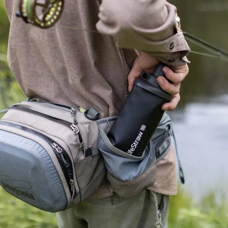 LifeStraw Peak Series Collapsible Squeeze 1L Bottle with Filter in Dark Grey