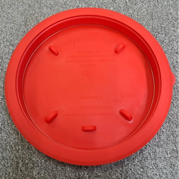 WW Day Hatch Cover - Red 