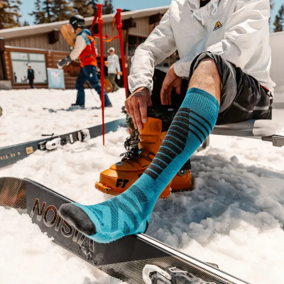 Darn Tough Men's Edge Over-the-Calf Midweight Ski & Snowboard Sock - Cascade