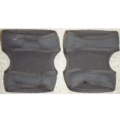 Warmbac Kevlar Cavers Knee Pads - Front 