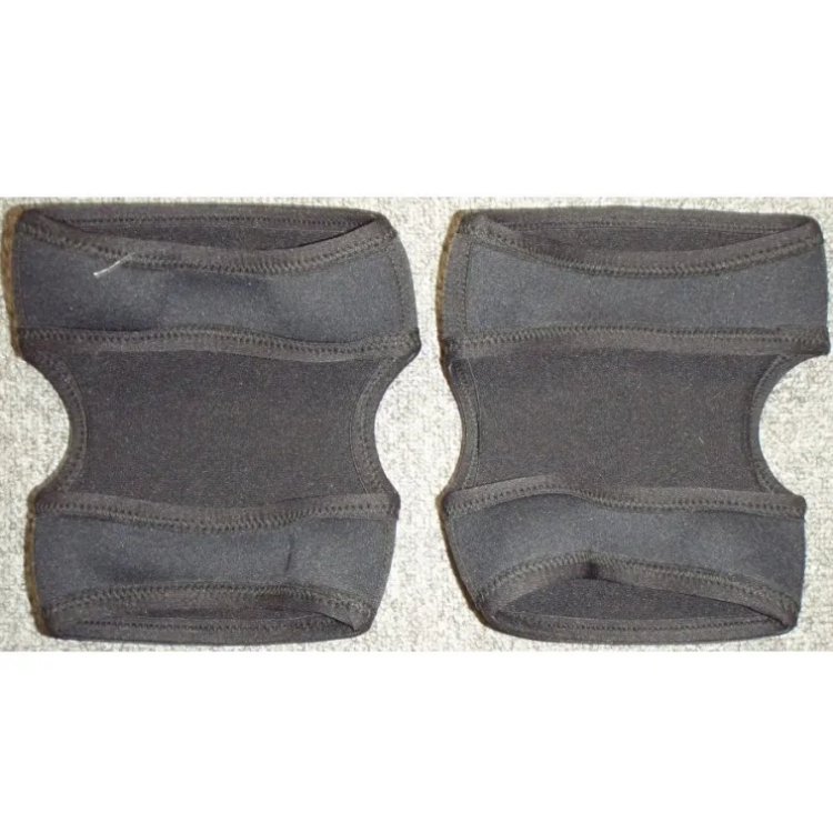 Warmbac Kevlar Cavers Knee Pads - Front 