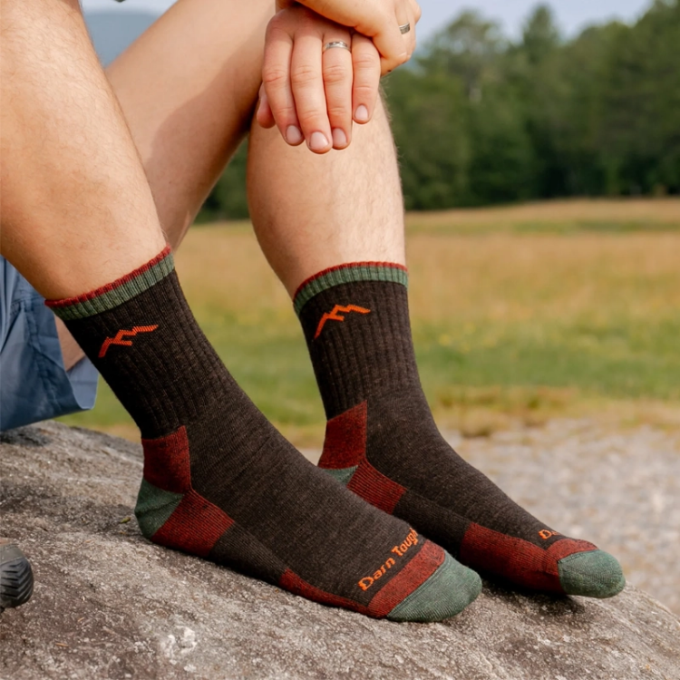 Darn Tough Men's Hiker Micro Crew Midweight Hiking Sock - Walnut