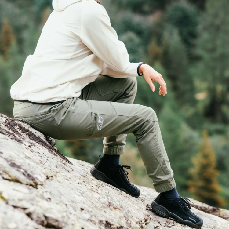 Looking For Wild Laila Peak Cargo Pant - Beetle