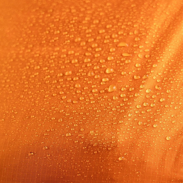Highlander Ducks Back Raincover - Small - Orange