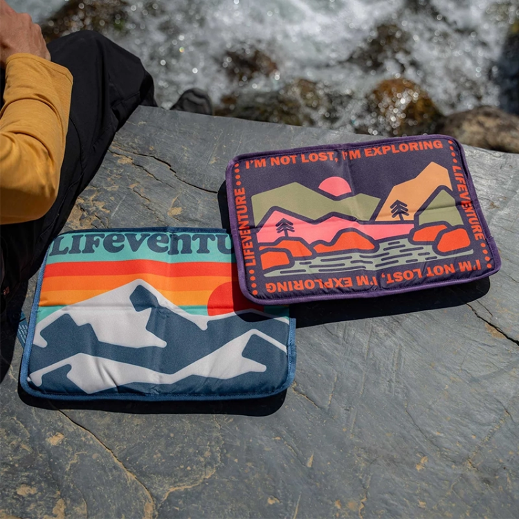 Lifeventure Sit Mat - Retro